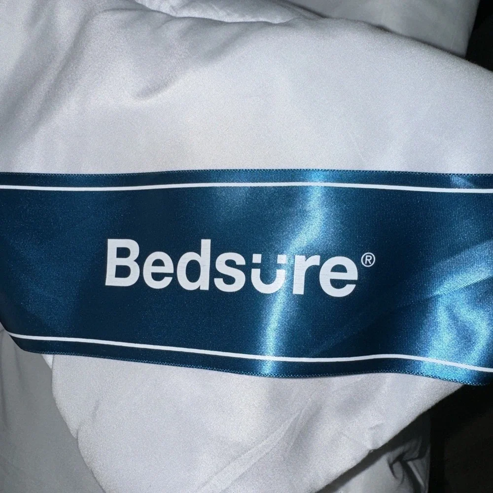 Bedsure Comforter Unisex King White Damask Box Stitch Hotel Luxury Bedding